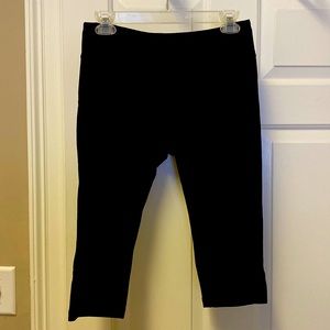 Zella Live In Black High Waisted Capri Leggings-M